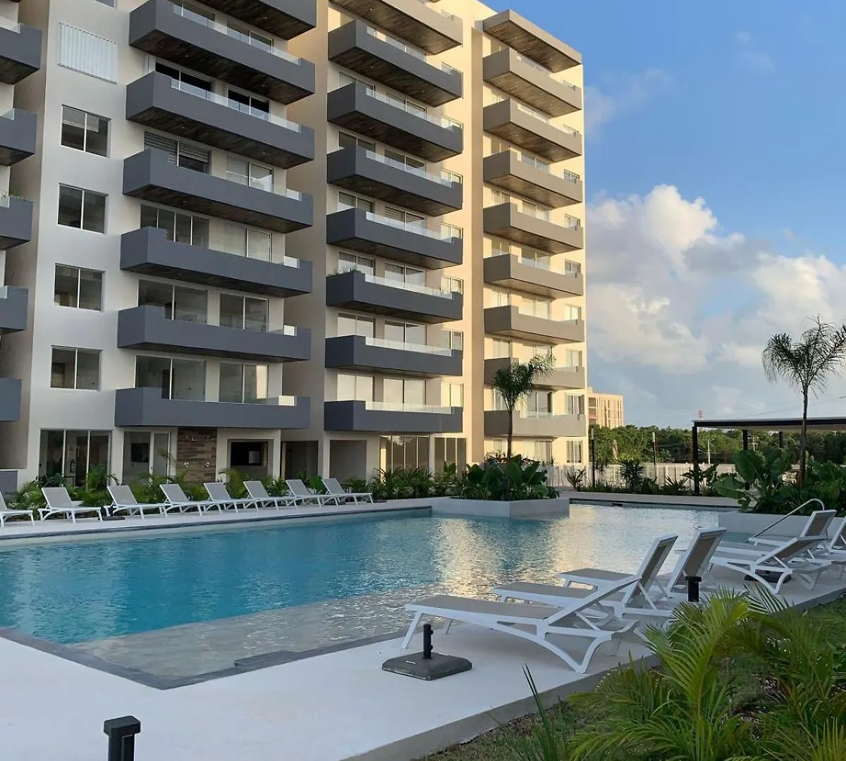 Areka Cancún 0*,